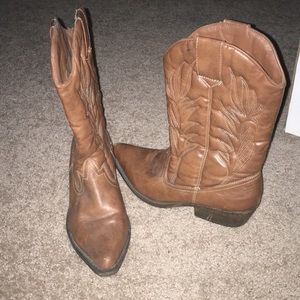 Excellent condition cowgirl boots
